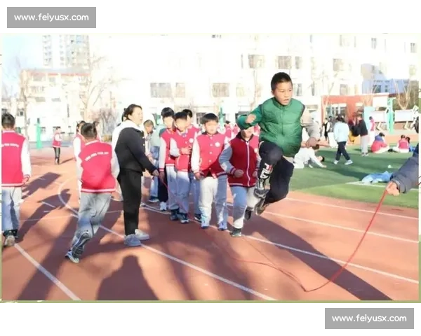 在团结与节奏中飞跃的那场难忘的校园跳长绳比赛成长记忆与青春时光